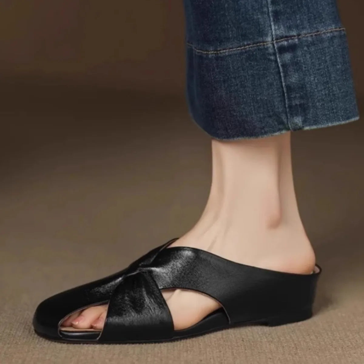 Palvina Closed Toe Slippers