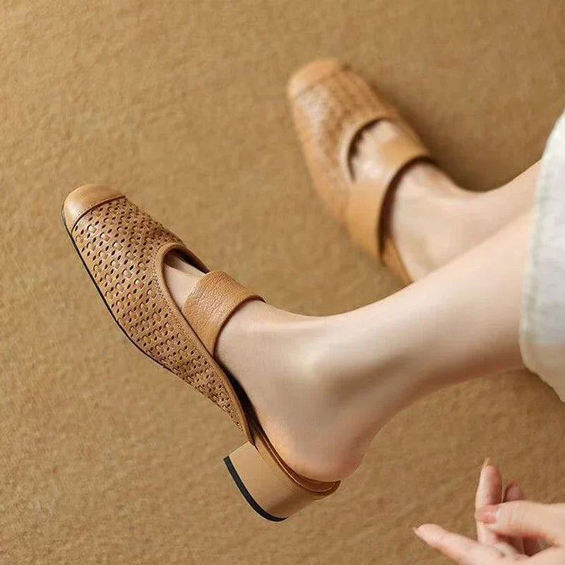 Felmora Closed Toe Sandals